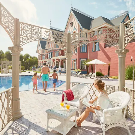Portaventura Lucy's Mansion - Includes Unlimited Access & Express Wristband To Portaventura Park & Ferrari Land Szálloda 5*