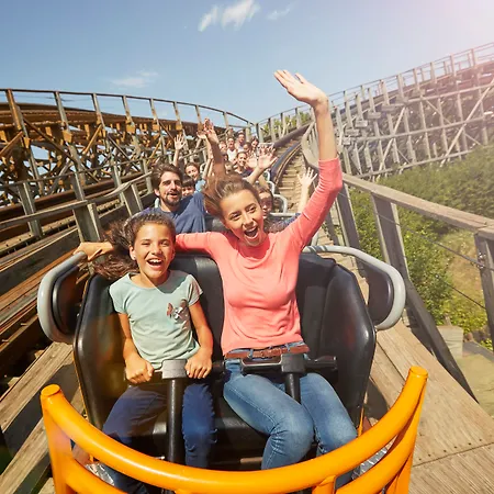 Portaventura Lucy's Mansion: Unlimited Park Access & Express Passes Hotel 5*
