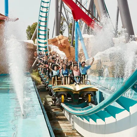 Hotel Portaventura Lucy's Mansion: Unlimited Park Access & Express Passes 5*